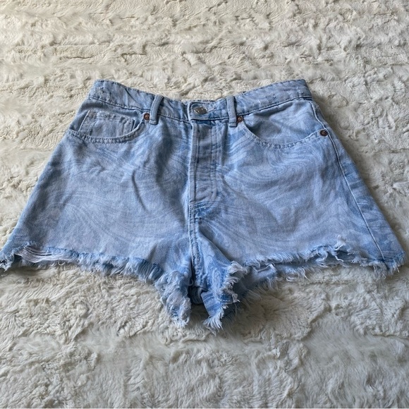Zara Pants - Zara Women's Blue Printed Denim Cut-Off Shorts Size 6